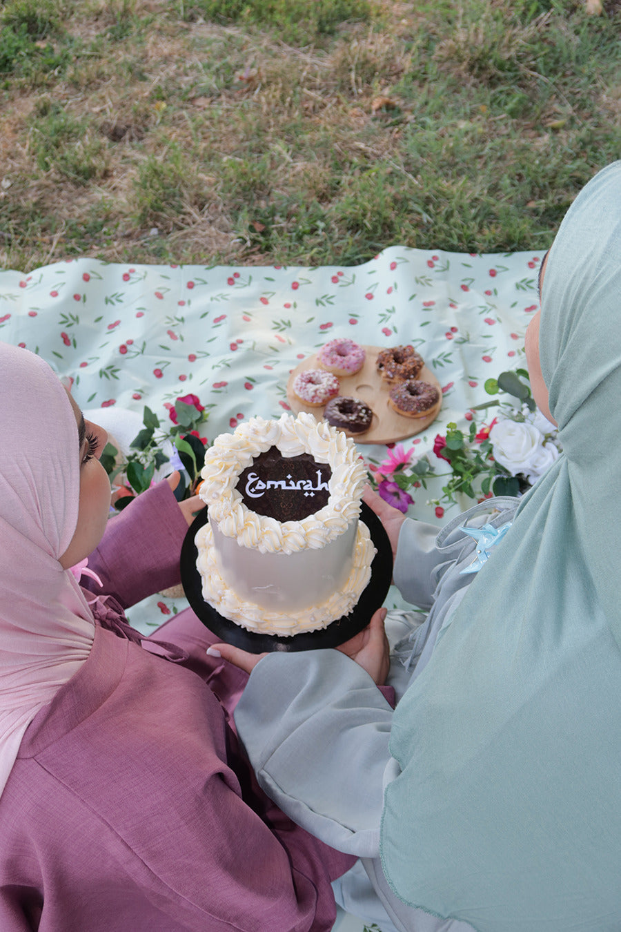 🌿 Bien choisir son voile en été : matières et couleurs tendances pour un look frais et élégant